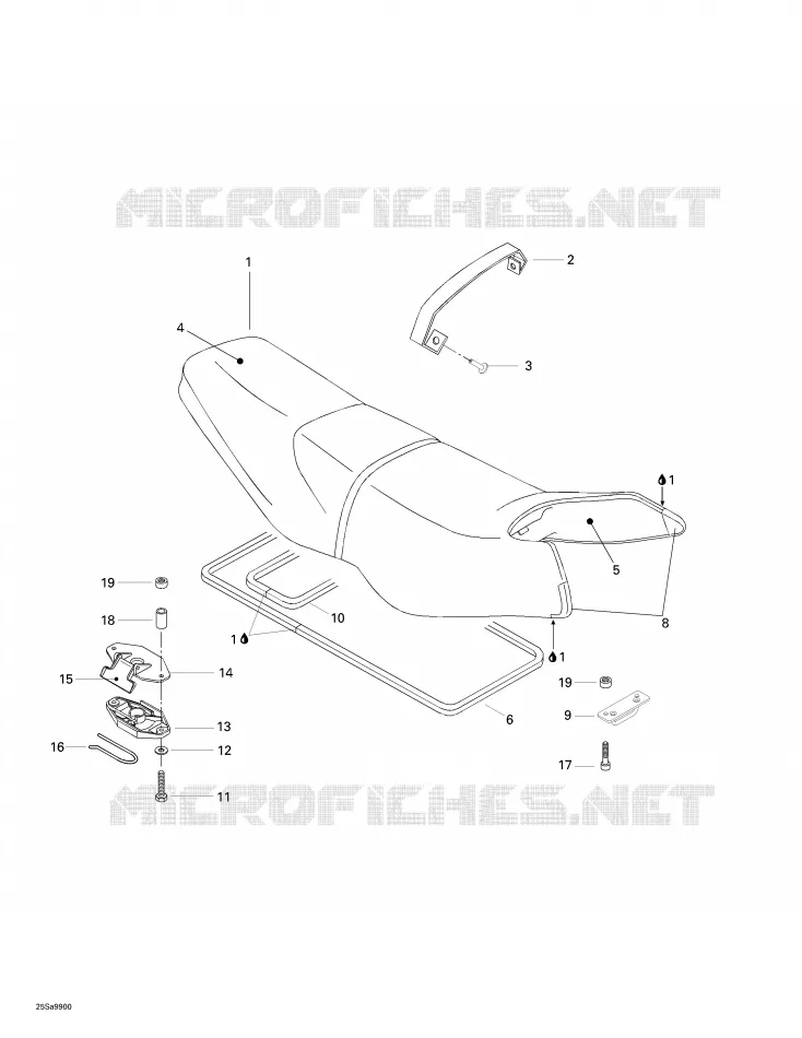 Asiento y cubierta del motor